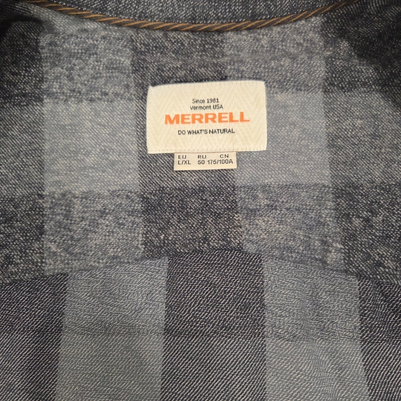 Merrell Blue Textured Button-Up Shirt - Picture 13 of 13